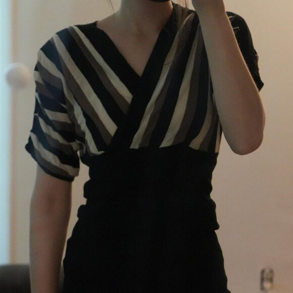 Y2K Vintage Le Château XS Knit Striped Batwing Top – Tie Back - Picture 4 of 5